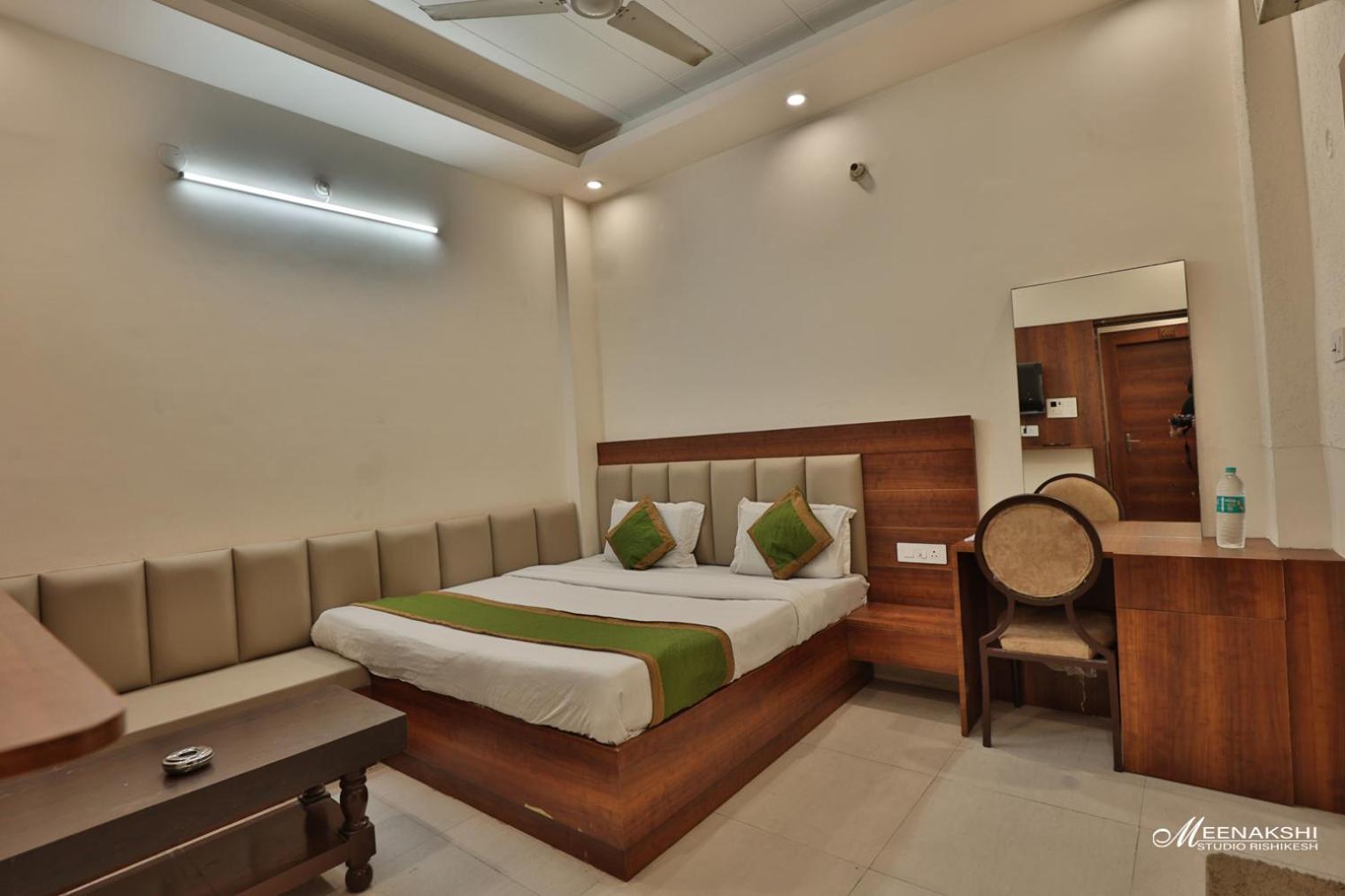Hotel Haridev Roorkee Екстер'єр фото